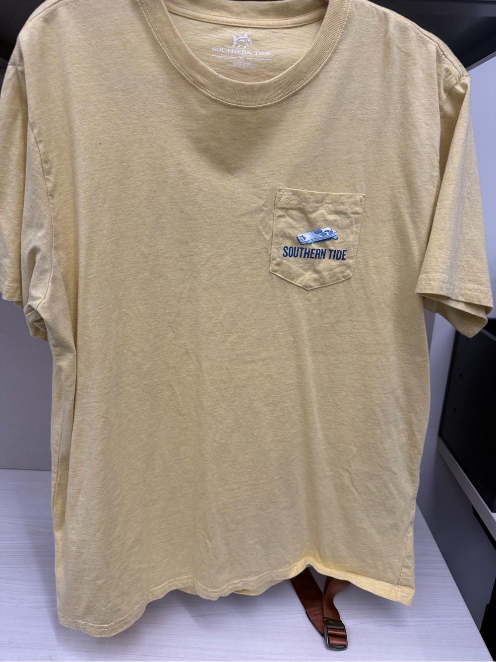 Southern Tide Short Sleeve Pocket Tee in Pale Yellow